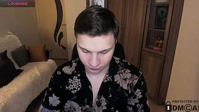 handsome guy01 online show from November 25, 10:32 pm