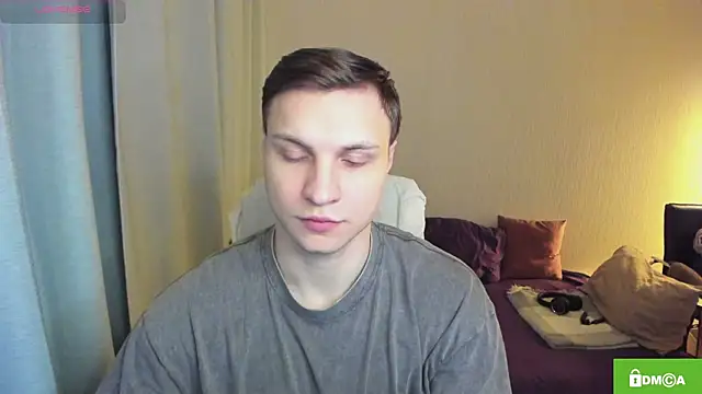 handsome guy01 online show from March 25, 4:46 pm