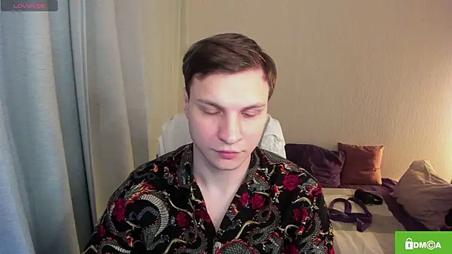 handsome guy01 online show from April 3, 8:29 pm