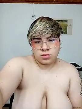 amalia love online show from January 26, 8:03 am