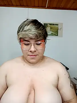 amalia love online show from February 9, 8:22 am