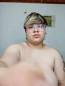 amalia love online show from February 23, 2:04 pm