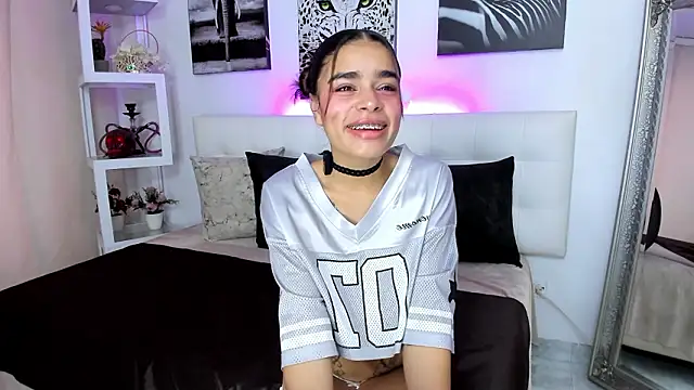 lissbrown online show from February 15, 12:58 pm