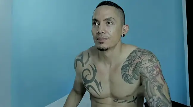 Snapshot of Alex_motta chatting on January 16, 6:35 am Alex motta online show from January 16, 6:35 am