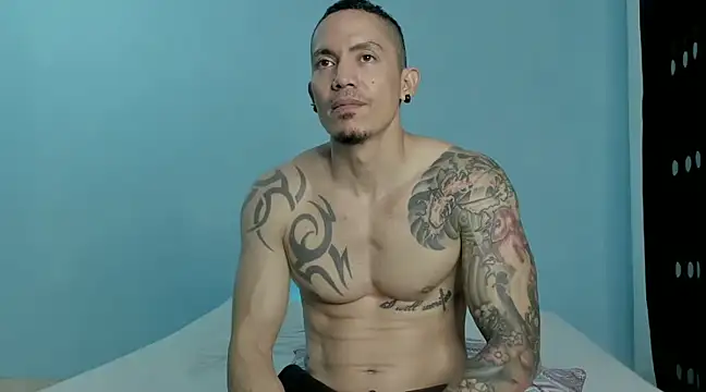 Snapshot of Alex_motta chatting on January 18, 2:36 am Alex motta online show from January 18, 2:36 am