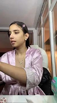 Snapshot of Praga_Pink chatting on January 24, 12:52 am Praga Pink online show from January 24, 12:52 am