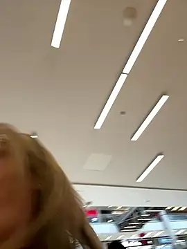 Snapshot of Aligoldbottom chatting on December 27, 8:18 pm Aligoldbottom online show from December 27, 8:18 pm