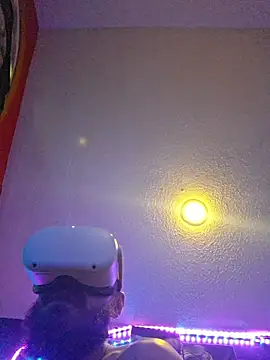 Snapshot of kjs_daddy123 chatting on February 15, 2:03 pm kjs daddy123 online show from February 15, 2:03 pm