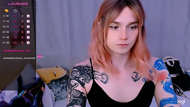 Snapshot of Alice_Hells chatting on April 29, 5:30 pm Alice Hells online show from April 29, 5:30 pm