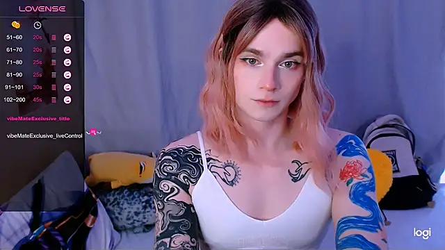 Snapshot of Alice_Hells chatting on May 14, 3:08 pm Alice Hells online show from May 14, 3:08 pm