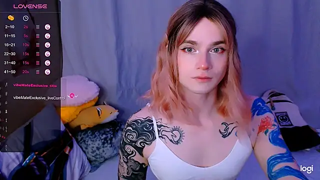 Snapshot of Alice_Hells chatting on May 16, 5:12 pm Alice Hells online show from May 16, 5:12 pm