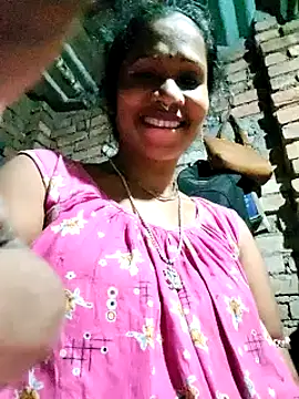 Snapshot of Hotty-dola chatting on January 10, 11:43 am Hotty-dola online show from January 10, 11:43 am
