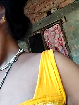 Snapshot of Hotty-dola chatting on March 6, 7:03 am Hotty-dola online show from March 6, 7:03 am