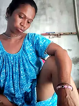 Snapshot of Hotty-dola chatting on October 24, 3:47 am Hotty-dola online show from October 24, 3:47 am