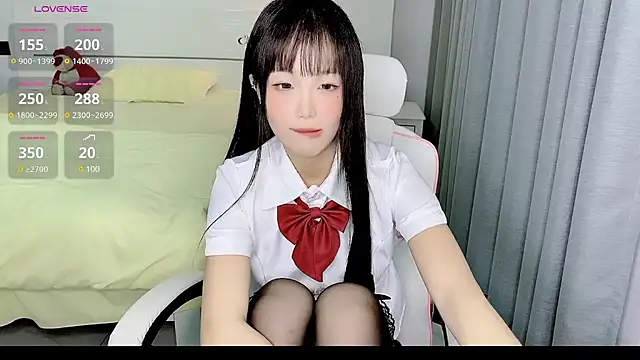 Snapshot of -Wendy__ chatting on January 24, 10:51 pm -Wendy online show from January 24, 10:51 pm