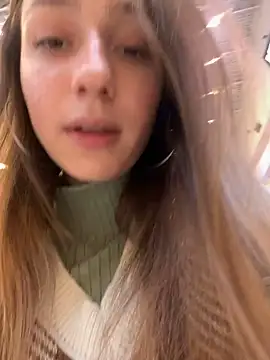 Lia  Love online show from December 2, 1:13 pm