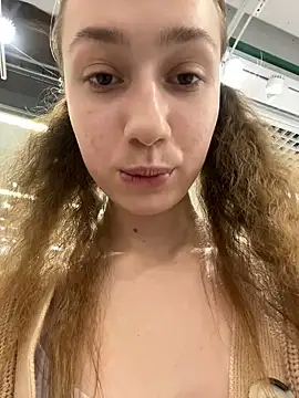 Lia  Love online show from December 9, 1:13 pm