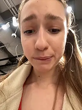 Lia  Love online show from December 23, 1:13 pm