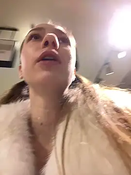 Lia  Love online show from January 23, 1:13 pm