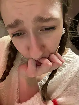 Lia  Love online show from January 31, 12:18 pm