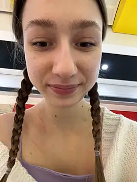 Lia  Love online show from February 11, 12:16 pm