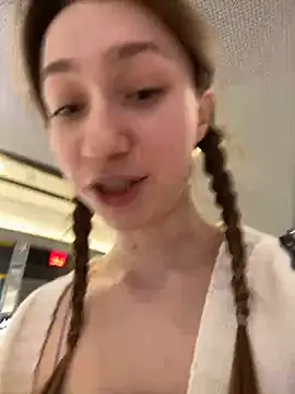 Lia  Love online show from February 11, 3:18 pm