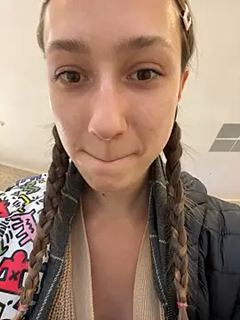 Lia  Love online show from March 12, 1:08 pm