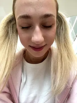 Lia  Love online show from September 12, 12:16 pm