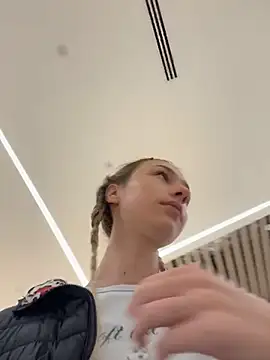 Lia  Love online show from September 16, 1:12 pm