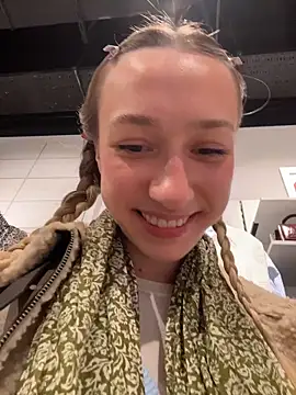 Lia  Love online show from October 6, 12:13 pm