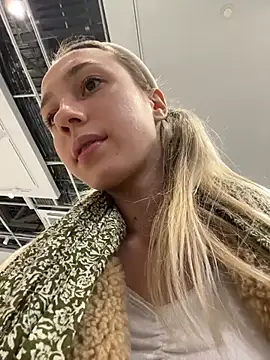 Lia  Love online show from October 10, 12:15 pm