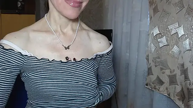 Snapshot of Pepper_mur chatting on November 24, 6:13 am Pepper mur online show from November 24, 6:13 am