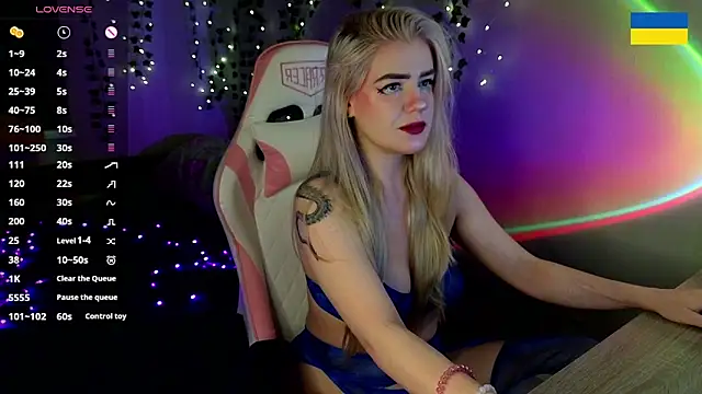 RedVelveten online show from September 8, 8:08 pm