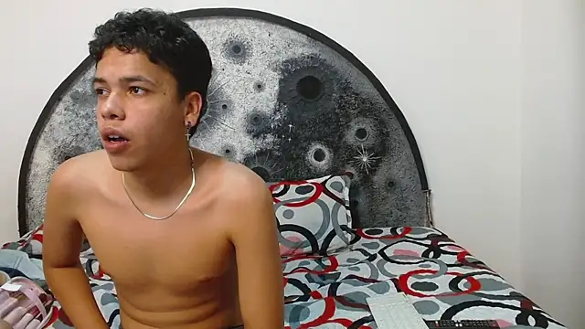 Snapshot of Gary-and-kathy chatting on February 28, 10:17 pm Gary-and-kathy online show from February 28, 10:17 pm