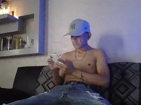 oiram27 online show from December 16, 9:20 pm