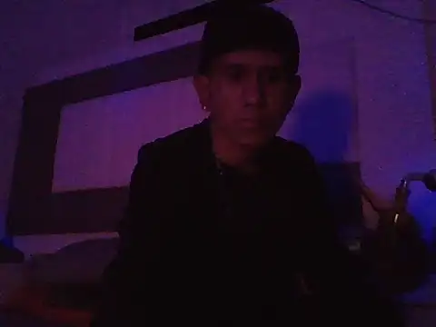 oiram27 online show from December 21, 1:46 am