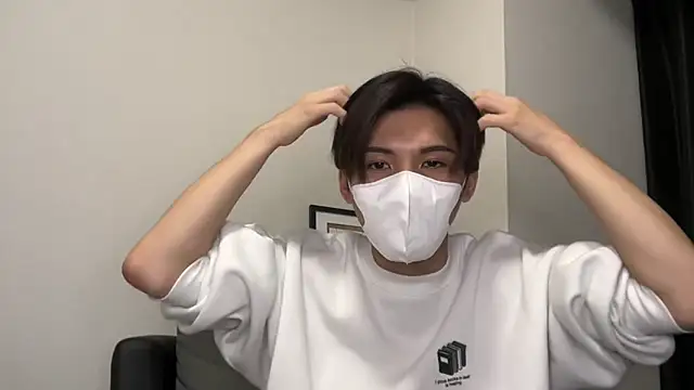 Snapshot of Lio_kun chatting on December 5, 12:11 pm Lio kun online show from December 5, 12:11 pm