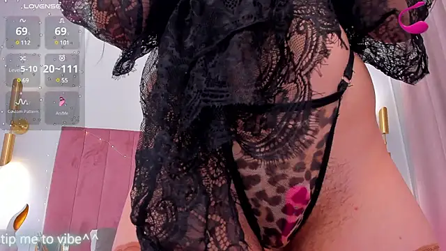 Snapshot of Mayzzie chatting on March 2, 11:31 pm Mayzzie online show from March 2, 11:31 pm