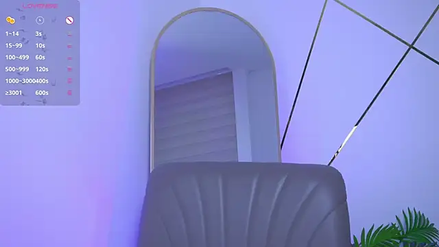 Snapshot of b3llaspringg chatting on September 19, 12:12 am b3llaspringg online show from September 19, 12:12 am