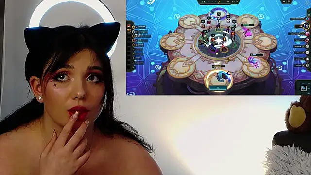 AveryWillow online show from March 1, 12:17 am