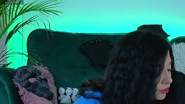 AveryWillow online show from October 25, 3:14 am