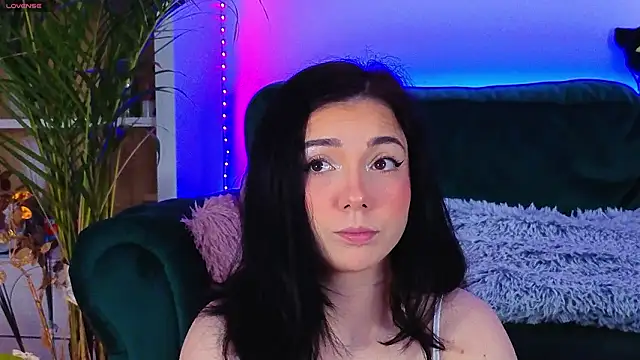 AveryWillow online show from March 9, 10:03 pm