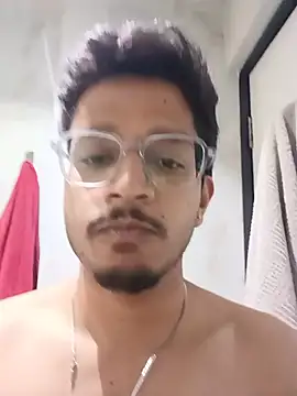 skinnyyyyyyyyy online show from June 3, 4:26 am