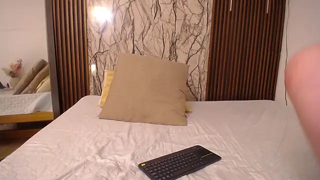 MartinaGuzmann online show from March 9, 7:56 am