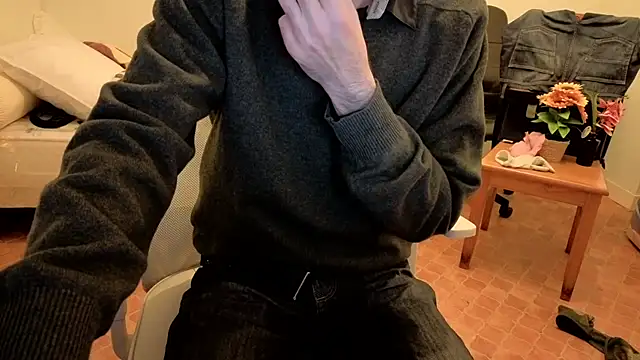 SteveStiffbone online show from December 18, 5:19 pm