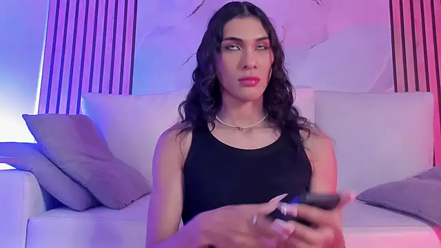 Snapshot of MiaCavallii_ chatting on September 27, 3:55 am MiaCavallii online show from September 27, 3:55 am