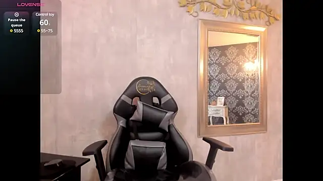 Selenecollins online show from February 7, 12:06 pm