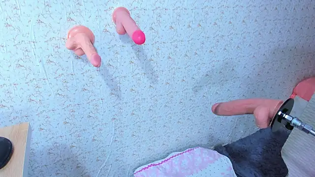 Elalove  online show from December 10, 3:41 am