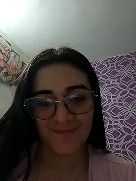 Snapshot of Hanna_Kinsley chatting on February 6, 3:37 am Hanna Kinsley online show from February 6, 3:37 am