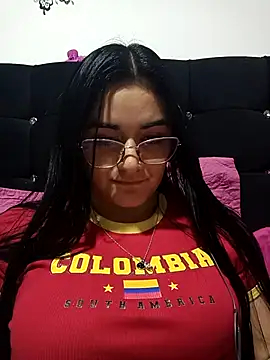 Snapshot of Hanna_Kinsley chatting on March 21, 3:44 am Hanna Kinsley online show from March 21, 3:44 am